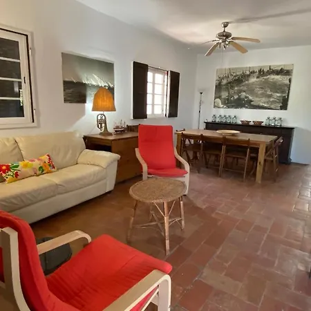 Nyaraló House - Island