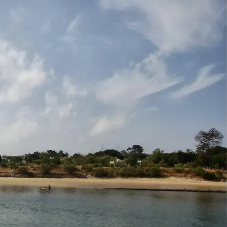 Nyaraló House - Island *