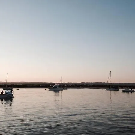 Nyaraló House - Island *